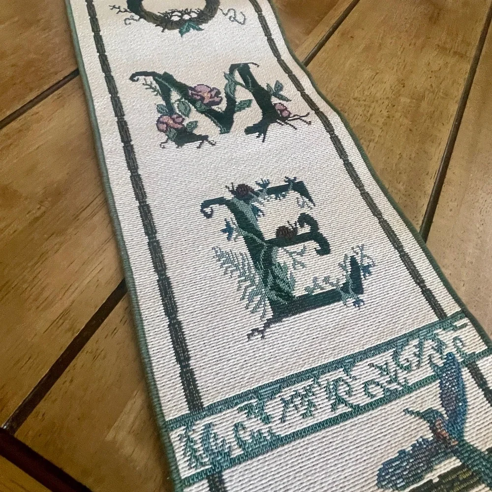 Floral Welcome Tapestry looking banner